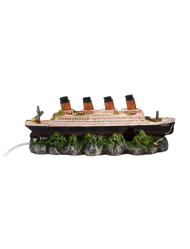 Shipwreck titanic with airstone