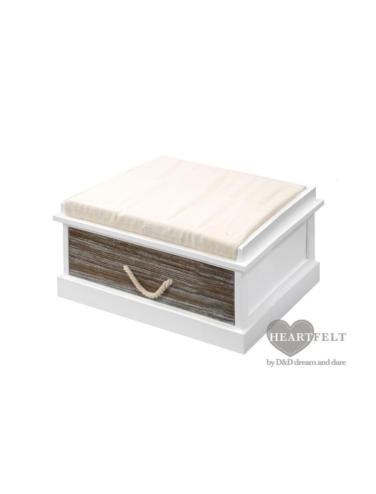 Heartfelt Darwin Lounge 60