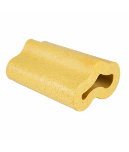 Yummy puppy mergbeen kaas...